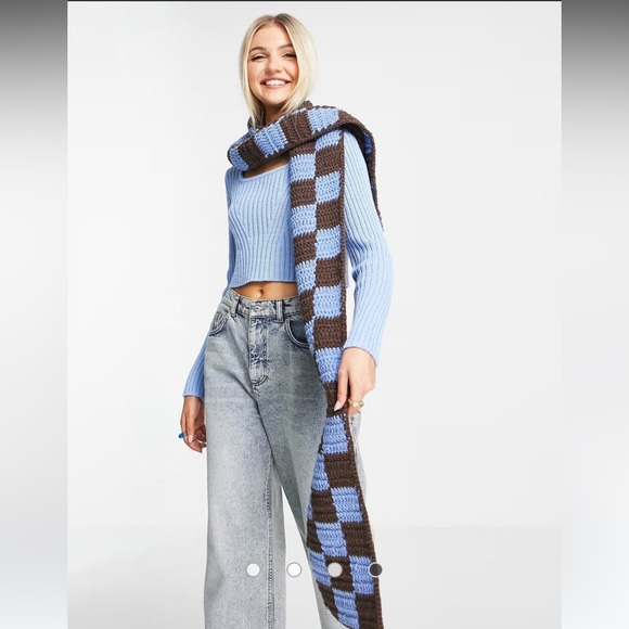 ASOS Design Crochet Knit Checkerboard Scarf in Blue and Brown - Picture 3 of 7